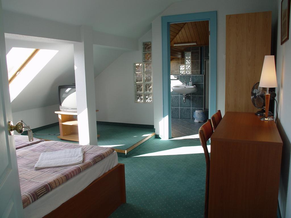 Hotel Menthol Budapeszt Zewnętrze zdjęcie